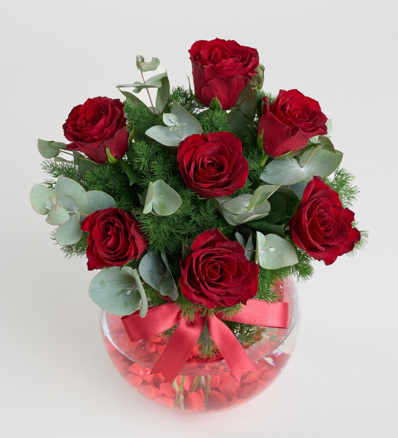 Paşabahçe Akvaryum Vazoda 7 Kırmızı Gül