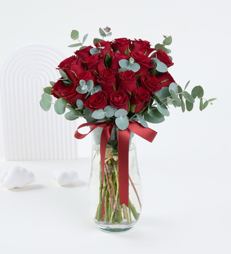 21'li Kırmızı Gül - Paşabahçe Vazoda